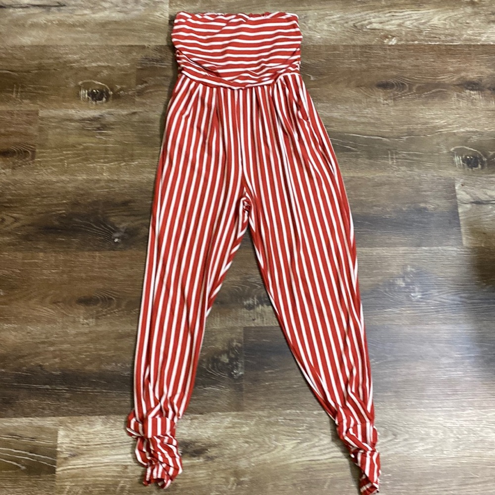 Absolutely ❤️ it!! Strapless jumpsuit